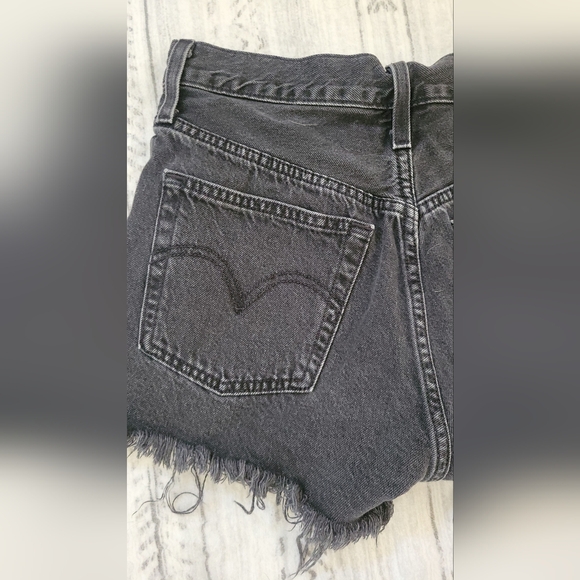 Levi's 501 Original Fit High-Rise Women's Jean Shorts Size 27 - Picture 9 of 16